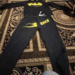 バットマンのトレーナーとズボンの画像