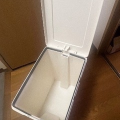 無印良品のゴミ箱(２５Lとかだったと思います)の画像