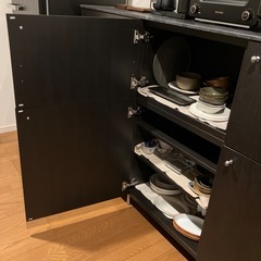 IKEA キャビネット 食器棚 収納棚の画像