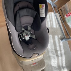 combi チャイルドシート 新生児〜