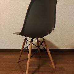 イームズチェア　椅子　イス　グレーの画像