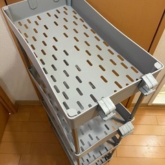 カゴ(キャスター付)の画像