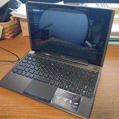 0円　キーボード付きタブレット　
