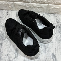 新品　ランニングシューズ　23㎝　スニーカー　運動靴　靴　ウォーキングシューズ21の画像