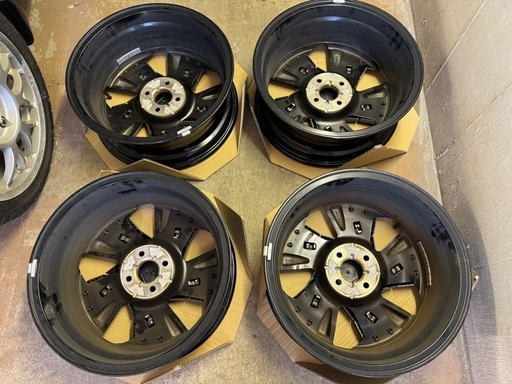 ノートオーラ　純正アルミホイール　4本セット