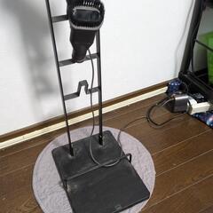 ダイソン掃除機スタンドの画像