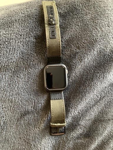 アクセサリー Apple Watch 44mm オリーブグリーンバンド serise 5