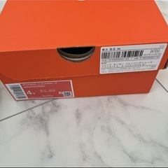 新品ナイキ　トレーニングシューズ　　の画像