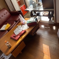 【苫小牧】テーブル等譲ります