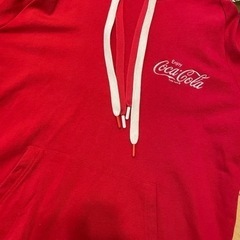 Coca Cola↪︎パーカー　S フード　めちゃくちゃかわいいです！　刺繍の画像
