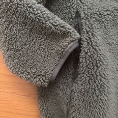 ユニクロ　カーキL アウターの画像