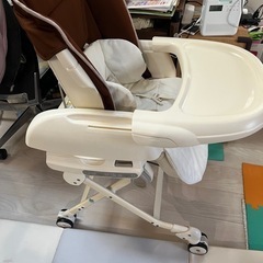 コンビ　電動バウンサー