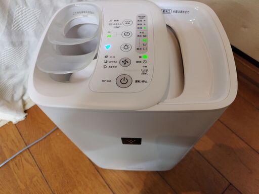 世田谷区近辺配送可能　2020年製 シャープ 加熱気化式加湿機 ハイブリッド プラズマクラスター 7000 ホワイト HV-L55-W タンク容量約4.0L 木造和室9畳 洋室15畳