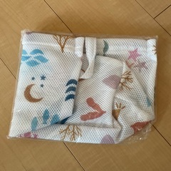 エイデンアンドアネイのメッシュトートバッグの画像