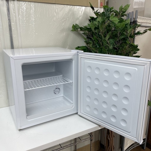 サンコー FREZREG4 小型冷凍庫 40L サンコー、“容量40Lを拡張”できる「ちょい足し冷凍庫」16,800円