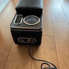 【値下げしました】ヤリスクロス　LED付きアームレスト、コンソー...