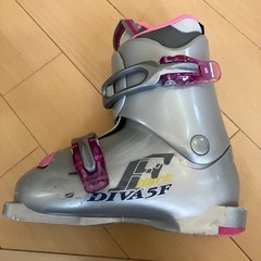 スキーブーツ(子ども用)の画像