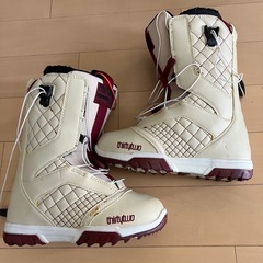 スノーボードブーツの画像