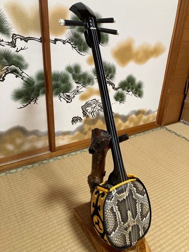 5月3日終了！沖縄三線！新品！貴重！知念大工型！本蛇皮！本張り！【一枚張り】②
