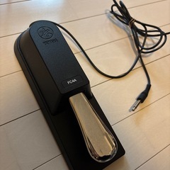 電子ピアノpiaggero、ダンパーペダルの画像