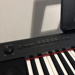 電子ピアノpiaggero、ダンパーペダルの画像