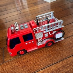 ミニカー2台の画像