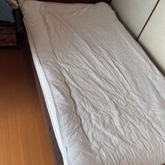 セミダブルベッドフレームとマットレスをお譲りします！使用感少なめ