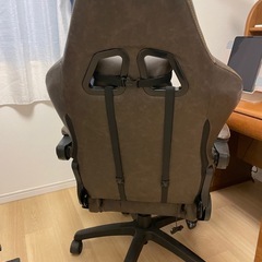 ゲーミングチェアの画像