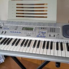 CASIOのキーボード　　キーボード置き付きの画像