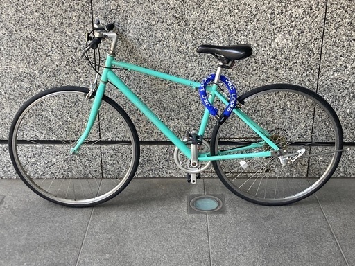 【美品】【男女兼用】ペパーミントグリーン　GIORNA 自転車　クロスバイク　6段変速　鍵付き