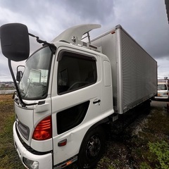 日野 4T トラックの画像