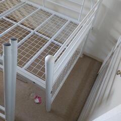 お渡し決定しました。ロフトベットフレームハンガー付きの画像