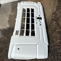 ダイハツハイゼットカーゴ　フロントバンパーの画像