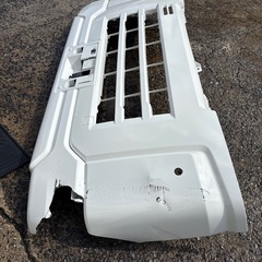 ダイハツハイゼットカーゴ　フロントバンパーの画像