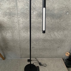 照明器具　フロアスタンドライト