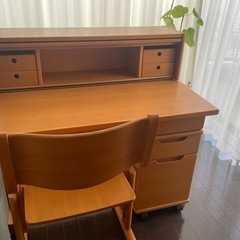 イルムス（ILLUMS）の学習机&椅子