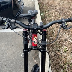 kona ダウンヒルバイクの画像