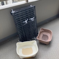 猫さん折り畳み3弾ゲージとトイレ、美品クレートもあります！（犬さ...