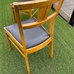 ダイニングチェアー2脚の画像