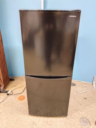 ☆アイリスオーヤマ ノンフロン冷凍冷蔵庫 142L 2022年製 IRSD-14A-B 大容量 ブラック