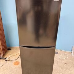 ☆アイリスオーヤマ ノンフロン冷凍冷蔵庫 142L 2022年製 IRSD-14A-B 大容量 ブラック