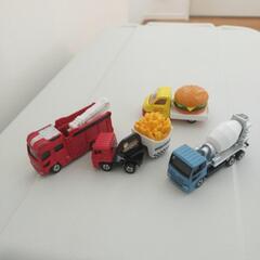 トミカですー