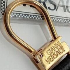 【美品/希少】VERSACE　♦ヴェルサーチ ♦キーリング♦ キーホルダー♦メドゥーサ♦ゴールド♦ブラックレザー♦未使用に近い　の画像