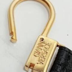 【美品/希少】VERSACE　♦ヴェルサーチ ♦キーリング♦ キーホルダー♦メドゥーサ♦ゴールド♦ブラックレザー♦未使用に近い　の画像