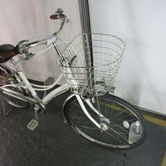 E101　★限定特価　整備済み★ブリヂストン　ロココ　ホワイト★ 中古自転車 【26インチ 】の画像