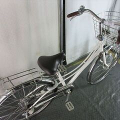 E101　★限定特価　整備済み★ブリヂストン　ロココ　ホワイト★ 中古自転車 【26インチ 】の画像
