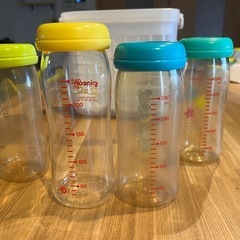 哺乳瓶の画像