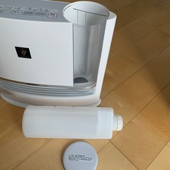 シャープ加湿セラミックファンヒーターの画像