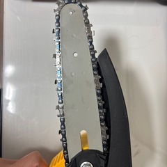 ✨ チェーンソー 充電式✨小型 電動チェーンソー 充電式 木工切断 薪作りの画像