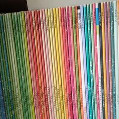 絵本大量。200冊分の画像